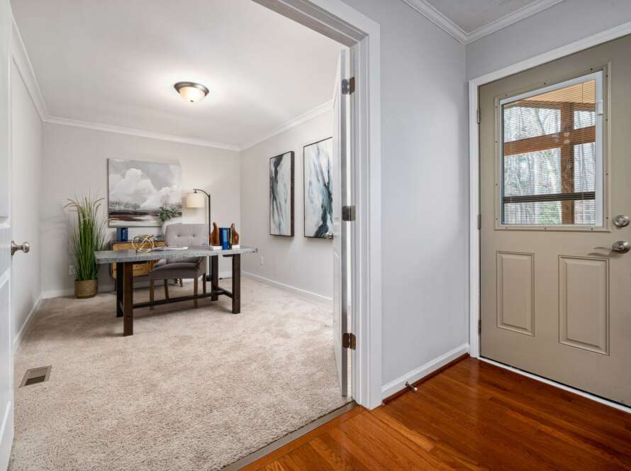 How to Design a Quiet Home Office Without Sacrificing Privacy